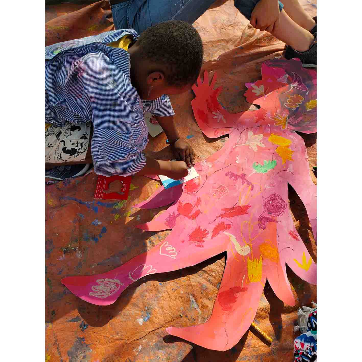 Atelier enfant illustration multi-technique - artiste intervenante