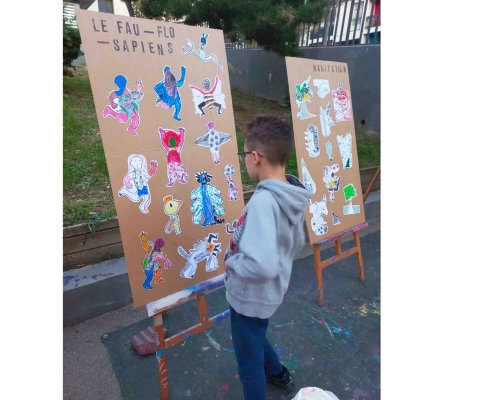 lise-iris-graphiste-savoie-isere Atelier enfant illustration multi-technique - artiste intervenante
